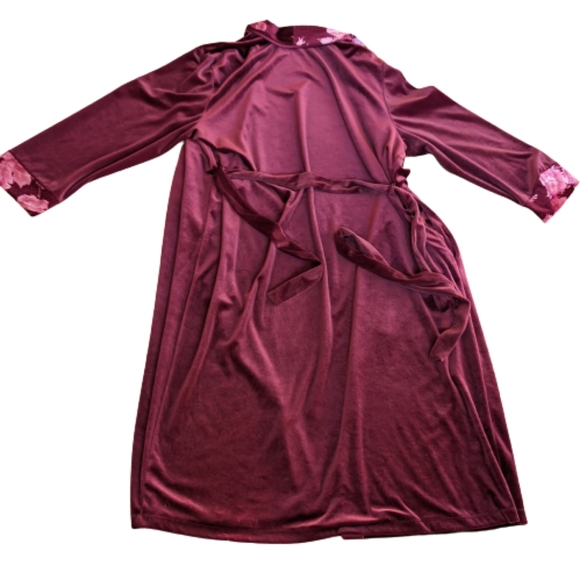 Long Velvet Robe Women Size XL Vintage 70s Floral Trim California Miss Burgundy - Picture 4 of 9